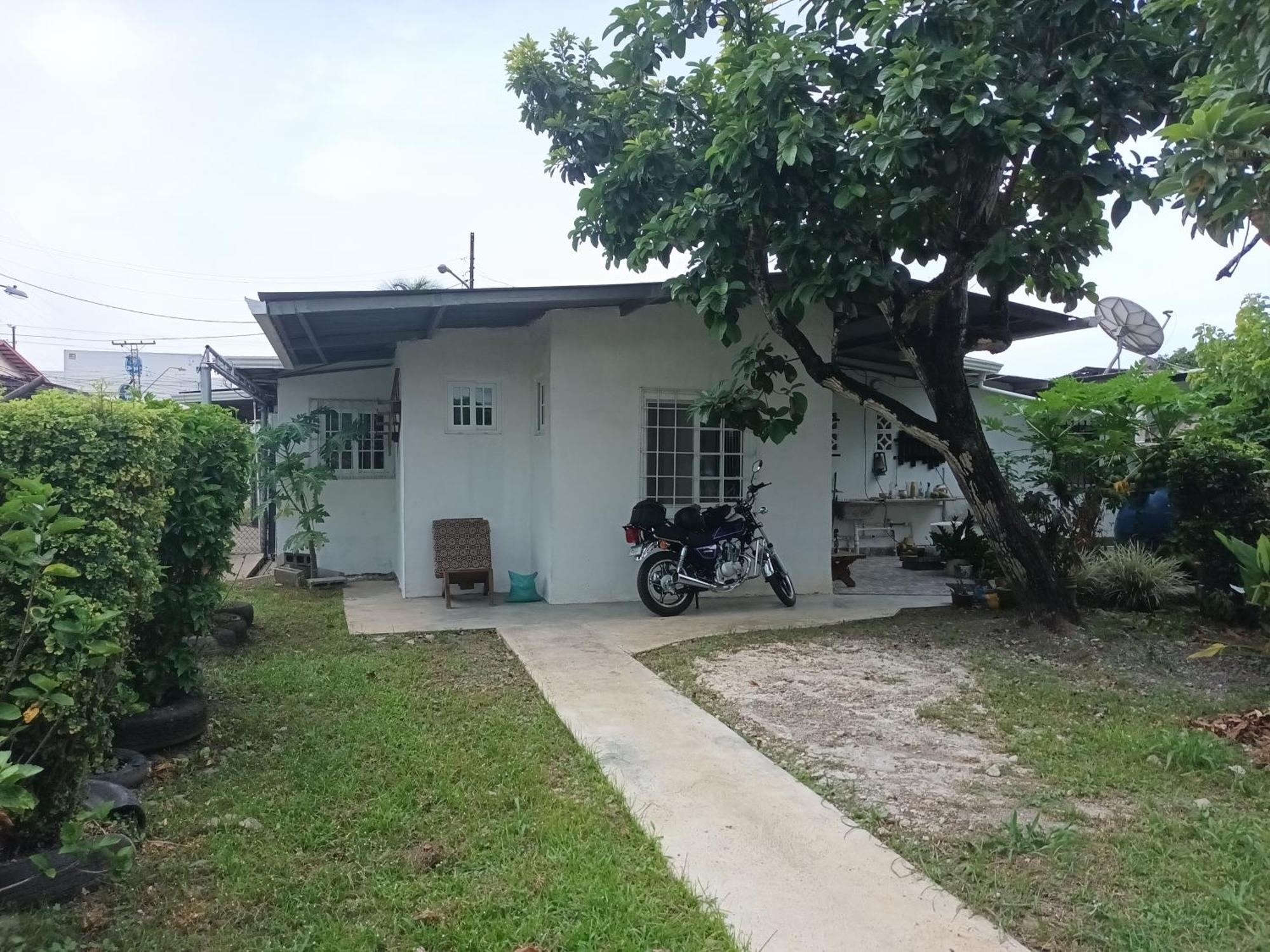 Gia'S Garage & Home For Bocas Travelers Almirante Exteriör bild
